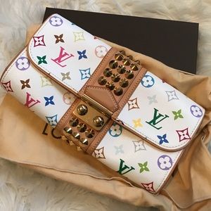 LV Courtney Clutch